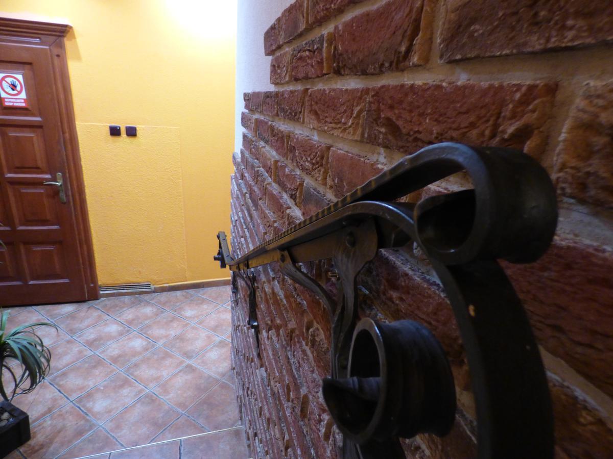 Penzion - Restaurant U Zamku Bečov nad Teplou Buitenkant foto