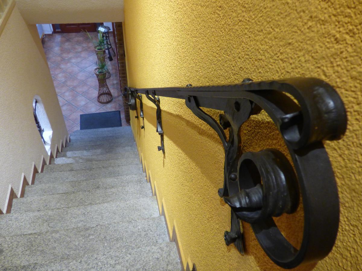 Penzion - Restaurant U Zamku Bečov nad Teplou Buitenkant foto