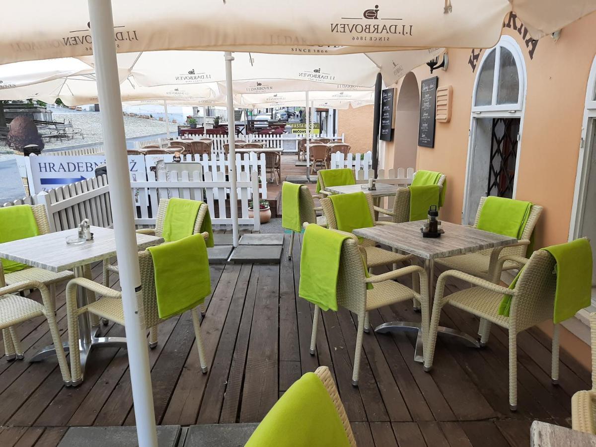 Penzion - Restaurant U Zamku Bečov nad Teplou Buitenkant foto